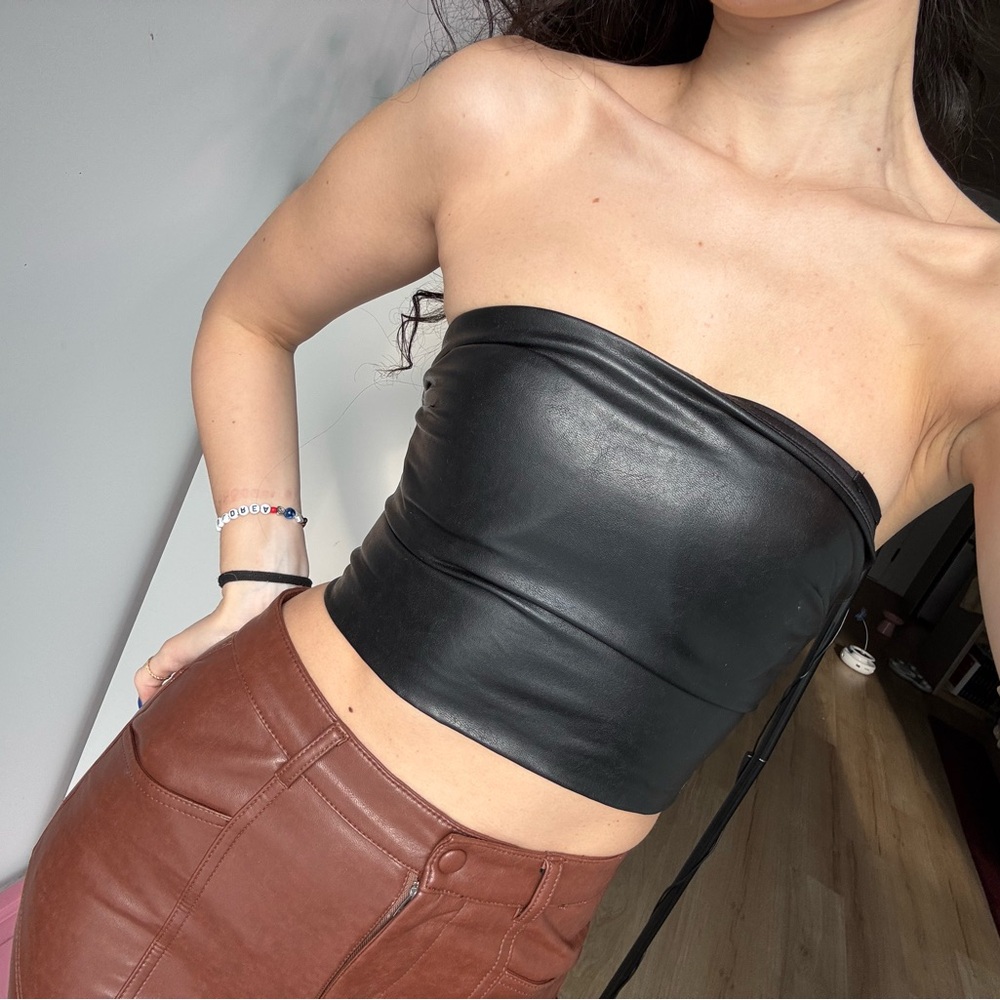 Aritzia Ten by Babaton Black Strapless Leather Top